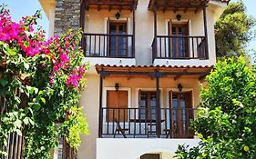 Koel Country House